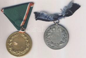 ~1930. 2db klf "Magyar Országos Védegylet" mellszalagos éremkitüntetés T:2