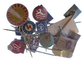 20db-os vegyes külföldi (főleg csehszlovák) jelvénytétel T:vegyes
20pcs mixed foreign (mostly from ...