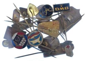 20db-os vegyes külföldi (főleg csehszlovák) jelvénytétel T:vegyes
20pcs mixed foreign (mostly from ...