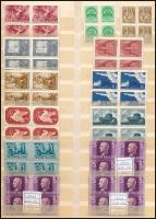 1940-1944 19 db sorozat, 1 önálló érték négyestömbökben A/4 berakólapon (51.400)