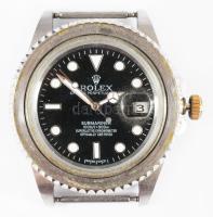 Kis doboznyi mechanikus és kvarcóra, közte Rolex replika