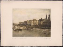 1930 Orphanides János (1876-1939): Budapest, Duna-part. Fotoheliogravür, papír, jelzett, 17,5x24 cm