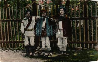 Üdvözlet a Kárpátokból. Rutén (ruszin) népviselet / Gruss von den Karpaten. Ruthenische Volkstracht....