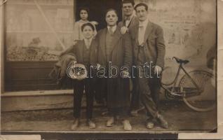 Bologna shop photo (EK)