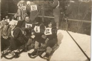 Tátralomnic, Tatranská Lomnica (Magas-Tátra, Vysoké Tatry); szánkóverseny, hó / sledding race. photo...