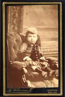 cca 1880 Kislány portréja, vizitkártya ifj. Wittmann Nándor (Ferdinand Wittmann Junior) festő és fén...