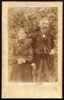 1905 Désakna (Ocna Dejului), Erdély, idős pár portréja, vizitkártya, jelzés nélkül, hátoldalán kézze...
