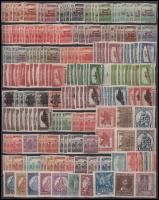 1913-1923 400 db bélyeg A/4-es berakólap mindkét oldalán (36.200)