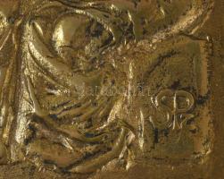 Szabolcs Péter (1942-): Zenélők. Bronz plakett, fa tartóban, 19,5x16 cm