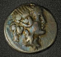Róma, Köztársaság Kr.e. 90 / Denarius Ag (3,94g) T:XF,VF patina
Roman Republic 90 BC / Denarius Ag ...