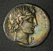 Róma, Köztársaság Kr.e. 90 / Denarius Ag (3,71g) T:XF,VF patina
Roman Republic 90 BC / Denarius Ag ...
