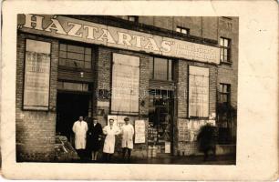 1929 Budapest XIV. Zugló (?) Háztartás termelő, értékesítő és fogyasztási szövetkezet üzlete, előtte...