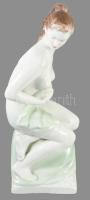 Oláh Sándor (1907-1983): Porcelán női akt. Kézzel festett, jelzett (Oláh S. 1959), mázrepedésekkel, ...