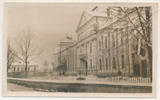 1917 Csíkszereda, Miercurea Ciuc; vármegyeháza télen / county hall in winter. photo (ragasztónyomok ...