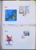 A/4 levélberakó benne magyar, jugoszláv, horvát, szlovén, albán stb FDC-k, levelek, alkalmi borítéko...