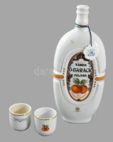 Hollóházi várdai barackpálinka porcelán flaska két pohárral. 25 cm,
