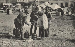 Máramarossziget fair with oil vendor