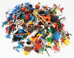 1974 körül, nagy zacskónyi cca 1,3 kg Playmobil Geobra tétel, sok figurával