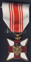 Vöröskereszttel és pelikánnal ellátott zománcozott, piros-fehér mellszalagos kitüntetés T:2+