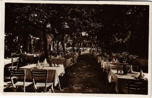 1930 Budapest I. Tory György vendéglője "Régi Zöld Hordóhoz", étterem kerthelyisége. Hatty...