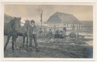 1916 Ditró, Gyergyóditró, Gyó-Ditró, Ditrau; Landstraße / Országút télen, erdélyi folklór / WWI K.u....