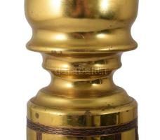 Hatalmas bronz töltényhüvely váza, oldalán réz rátétek meander- és virágmintákkal, m: 41 cm