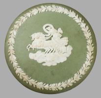 Wedgwood jasperware angol porcelán ékszeres doboz, jelzett, kis kopással, d: 9 cm