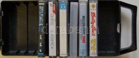 Fekete színű műanyag magnókazetta tartó 6 db kazettával