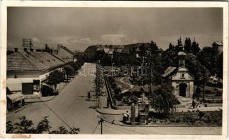 Érsekújvár, Nové Zámky; Széchenyi utca, kápolna, benzinkút / street view, chapel, gas station (gyűrő...