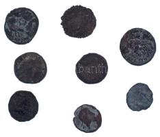 Római Birodalom vegyes III-IV. század 8db-os bronz érmetétel T:F-VG
Roman Empire mixed 3rd-4th cent...
