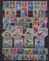 1945-1962 Tartalmas de hiányos gyűjtemény blokkok nélkül 12 vastag fekete lapos nagy berakó 20 oldal...