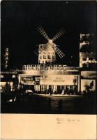 Paris, Le Moulin Rouge. photo