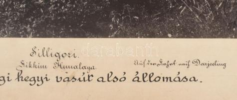 ca 1890 Samuel Bourne (1834-1912): Himalája, Siliguri a Dardzsilingi hegyi vasút alsó állomása / Ben...