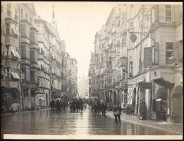 Jelzés nélkül: Német város utcaképe ca 1930. Zselatinos ezüst nagyítás. 24x18 cm