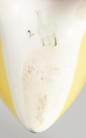 Zsolnay modernista váza. Terv.: Török János. Jelzett, minimális kopással, m: 15,5 cm