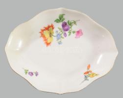 Meissen 2 darab kézzel festett virágmintás ékszeres tál, jelzett, hibátlan, 12x9 cm