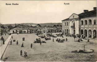 Rava-Ruska, Rawa Ruska; Rynek / market square, town hall, shops (EK)