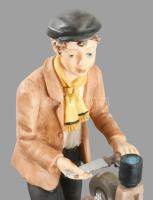Capodimonte rezin késélező fiú, jelzett, hibátlan, m: 28,5 cm