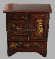 cca 1920 Japán lakkozott fa kabinet szekrény, 30x13x17 cm