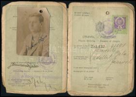 1923-1924 A Magyar Királyság által kiállított fényképes útlevél tanuló részére, benne olasz, spanyol...