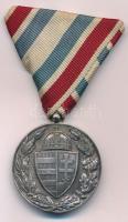 1929. "Magyar Háborús Emlékérem" ezüstözött bronz kitüntetés eredeti mellszalagon T:XF Hun...