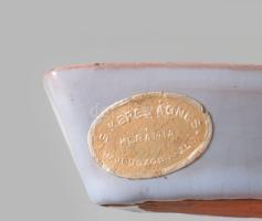 S. Kepes Ágnes (1914?1973): Nő csónakban. Mázas kerámia, jelzett, címkével jelzett, hibátlan, 15x7 c...