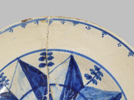 Tányér. 1780-1820 körül, Székelykeresztúr / Székelyudvarhely környéke, restaurált, d: 22 cm /// Plat...