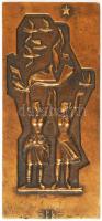 Búza Barna (1910-2010): Béke - Barátság. Bronz, jelzett, 14x6,5 cm