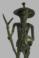Nigériai paraszt szobra. Bronz, cca 1950, márvány talapzaton, m: 40 cm