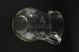 Antik szakított üveg boros kancsó, csiszolt szőlőmintával, hibátlan, m: 20 cm