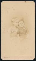 1868 Két kislány portréja, vizitkártya Divald Károly eperjesi műterméből, kissé foltos, 10x6 cm
