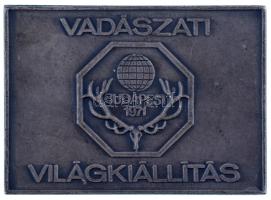 1971. "Vadászati kiállítás - Budapest 1971" kétoldalas ezüstpatinázott bronz plakett (70x5...