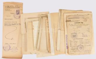 cca 1910-1950 Vegyes okmány tétel, közte leszerelési jegy, rendőrségi iratok, anyakönyvi kivonatok, ...