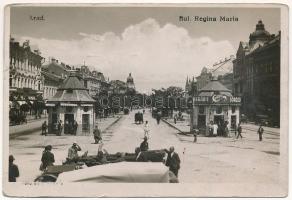 Arad, Bul. Regina Maria / utcakép, söröző, automobil / street view, beer hall, automobile. photo